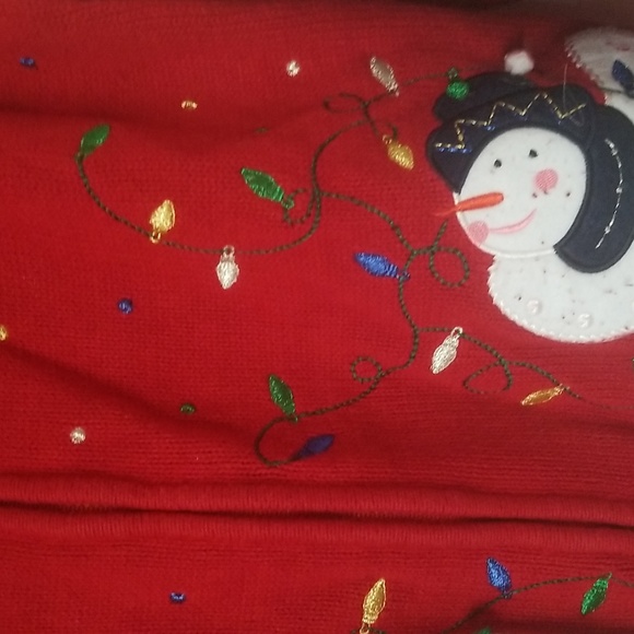 Ms. Lee Christmas sweater - Picture 3 of 5